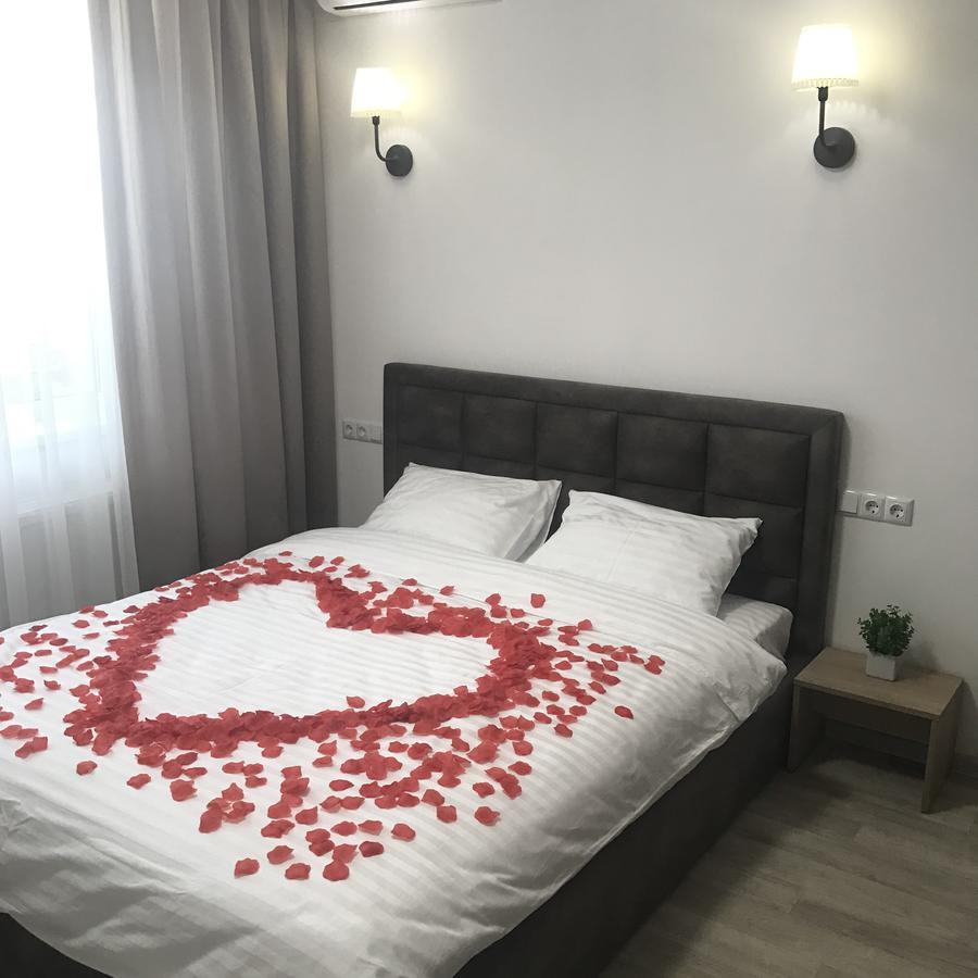 Святобор Lux Apartments Kiev Buitenkant foto