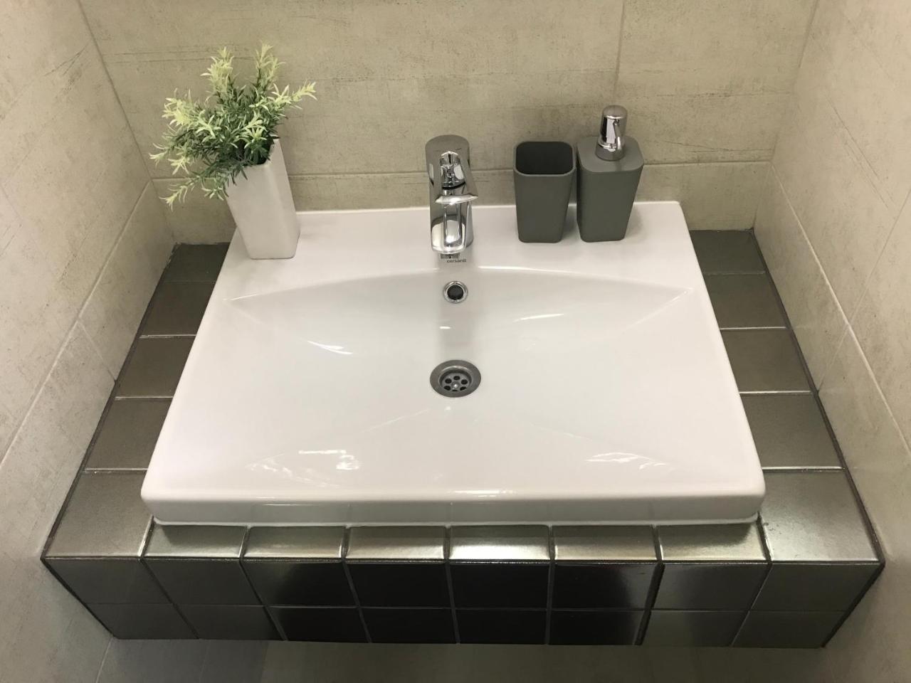 Святобор Lux Apartments Kiev Buitenkant foto